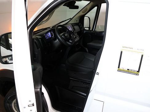 Used 2025 RAM ProMaster 2500 w/ U-Haul Equipment Group FWD image 5