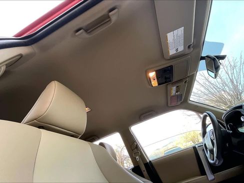 Used 2019 Toyota 4Runner SR5 Premium image 13