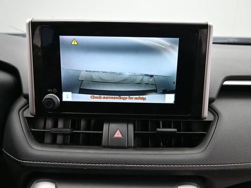 Used 2024 Toyota RAV4 LE image 17