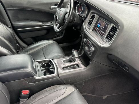Used 2022 Dodge Charger SXT w/ Leather Interior Group image 15