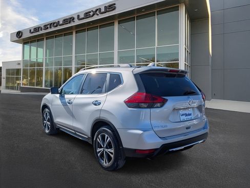 Used 2017 Nissan Rogue SL w/ SL Premium Package image 5