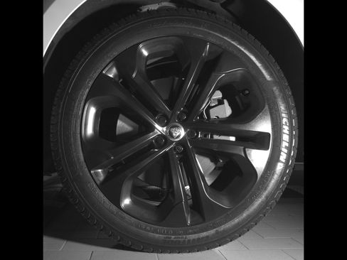 Used 2024 Jaguar F-PACE R-Dynamic S AWD/4WD image 10