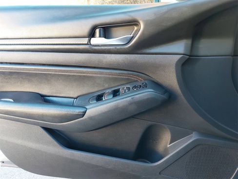 Used 2020 Nissan Altima 2.5 SR image 28