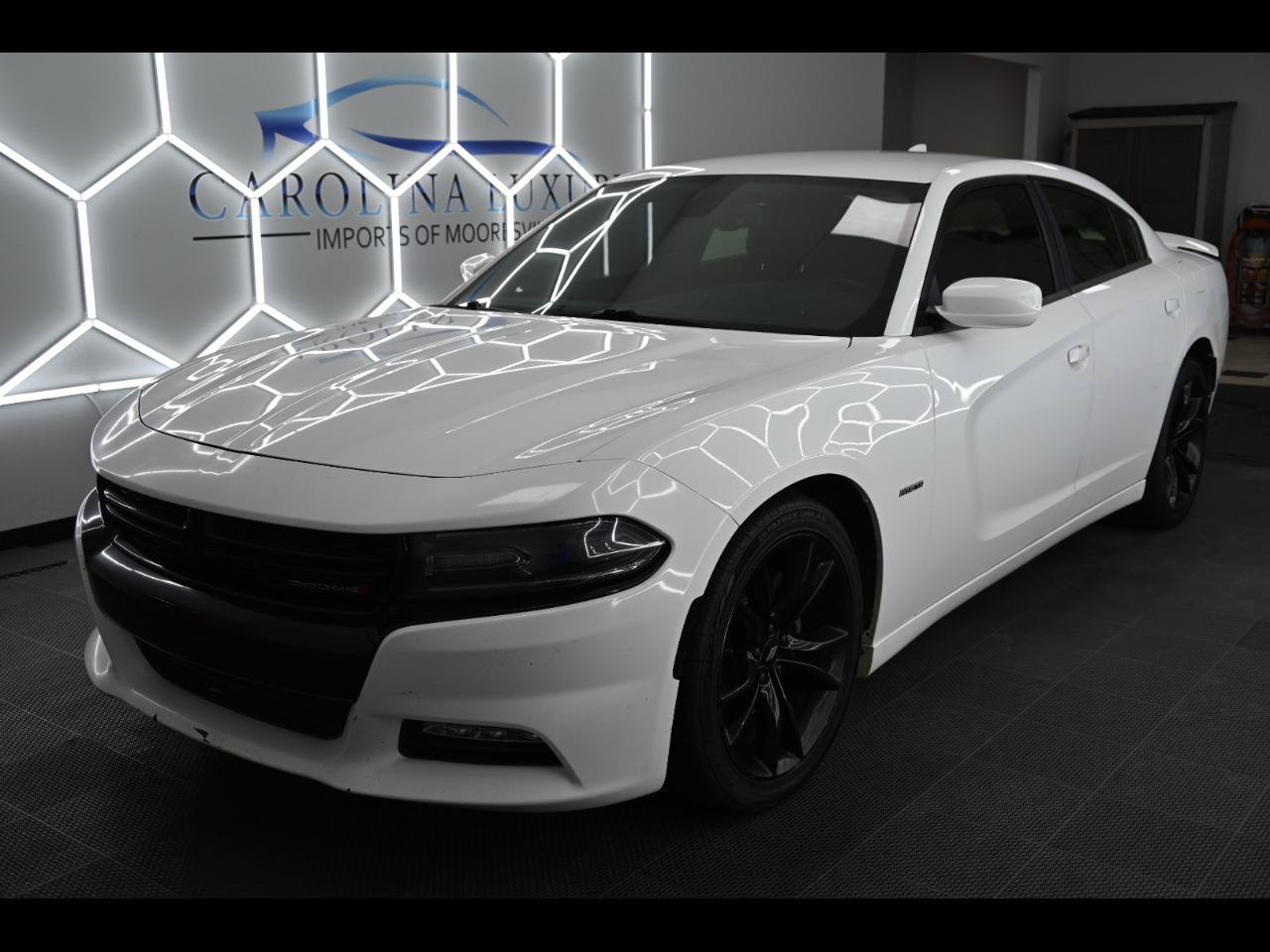 Used 2017 Dodge Charger R/T RWD image 1