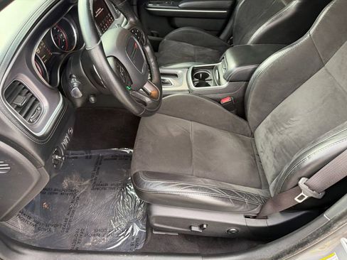 Used 2019 Dodge Charger Scat Pack w/ Dynamics Package image 13