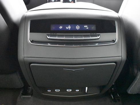 Certified 2025 Cadillac Escalade Sport Platinum image 32