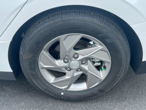 New 2026 Hyundai Sonata SE FWD image 14