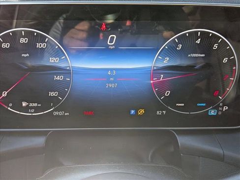 Used 2026 Mercedes-Benz GLC 300 4MATIC image 11