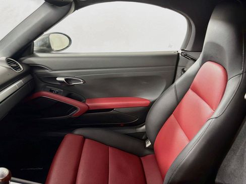 Certified 2024 Porsche 718 Boxster S RWD image 27