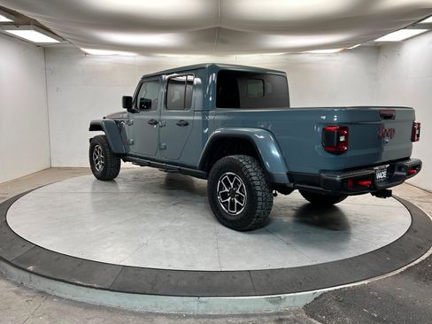 Certified 2025 Jeep Gladiator Rubicon image 3