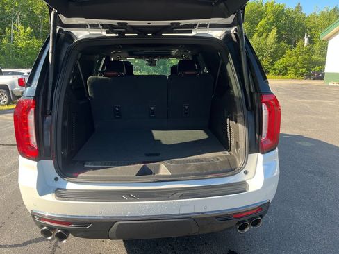 Used 2023 GMC Yukon XL Denali Ultimate AWD/4WD image 26