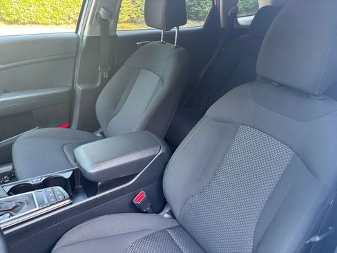 Used 2026 Kia Sportage LX AWD/4WD image 24