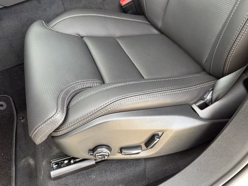 New 2026 Volvo XC90 B6 Ultra image 23