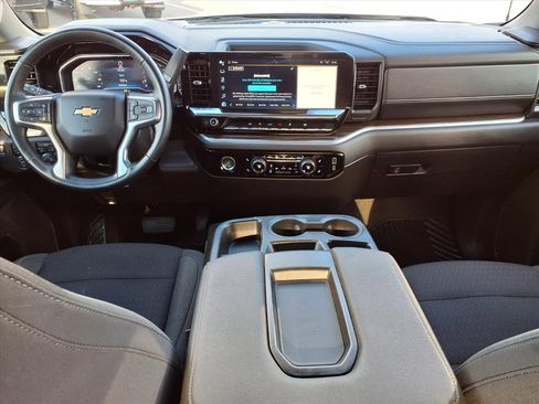 Used 2024 Chevrolet Silverado 1500 LT image 17