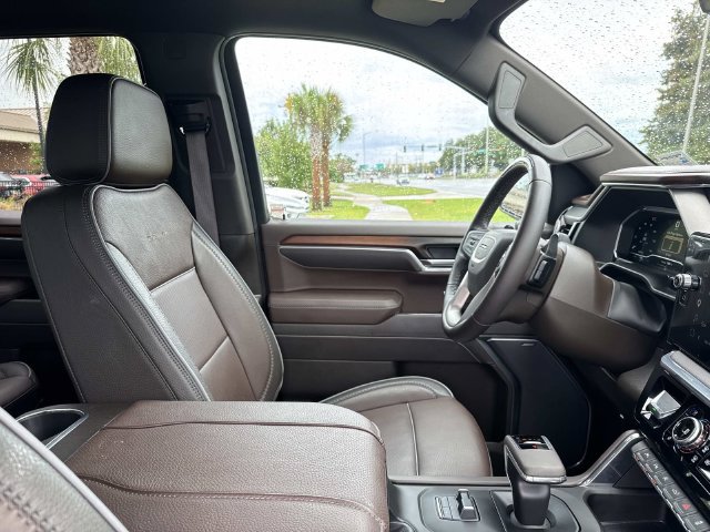 Used 2025 GMC Sierra 1500 Denali AWD/4WD image 11