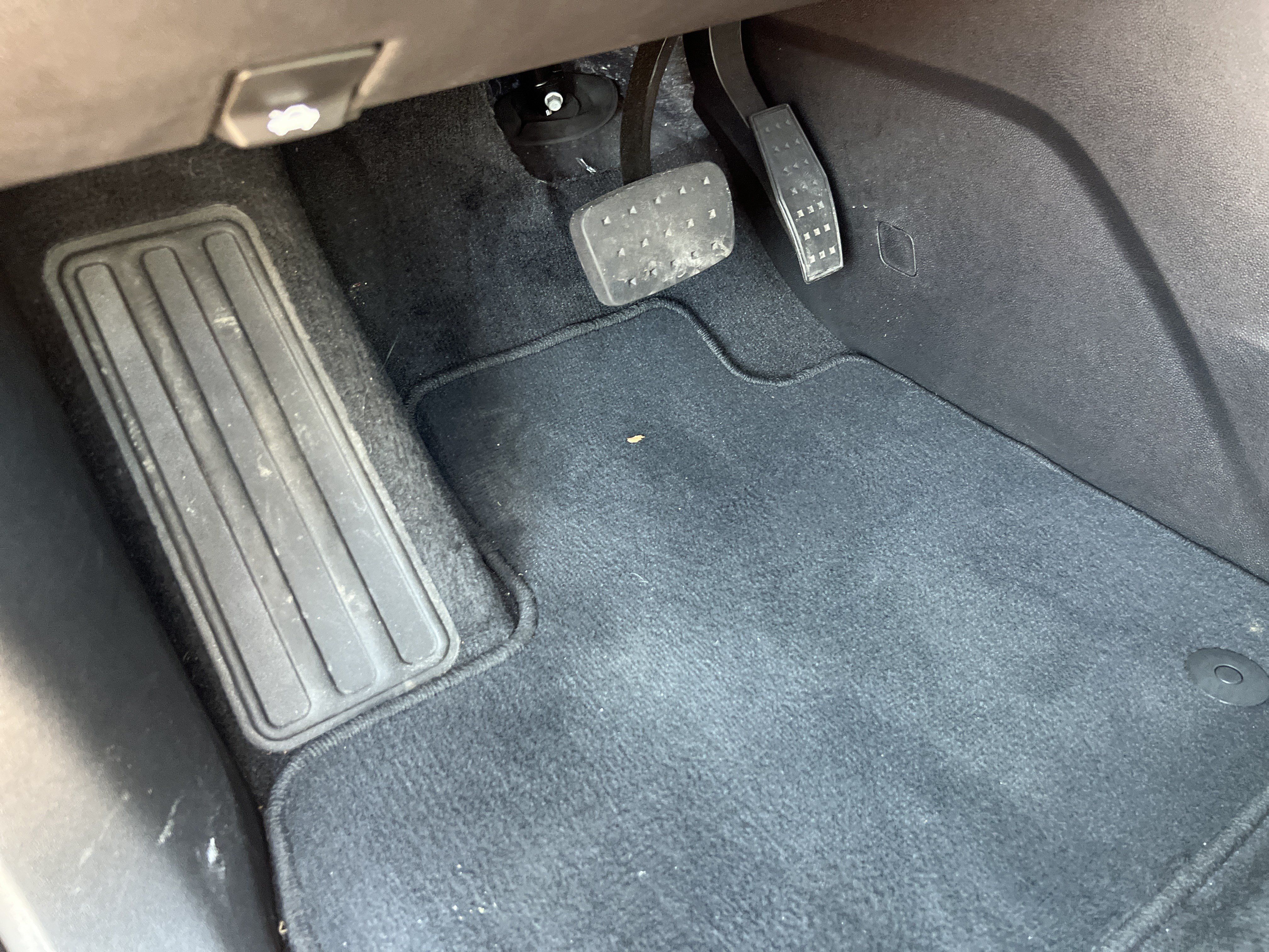 Used 2025 Chevrolet Traverse LT FWD image 17