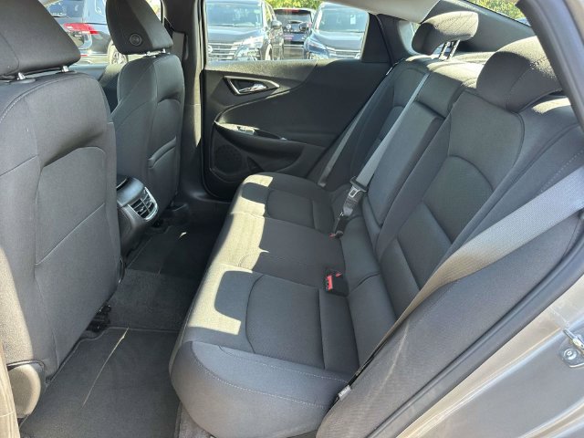 Used 2025 Chevrolet Malibu LT FWD image 15