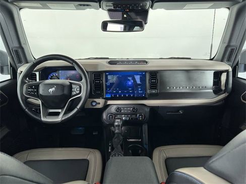 Used 2023 Ford Bronco Wildtrak image 21