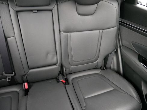 Used 2023 Hyundai Tucson Limited image 14