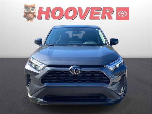 Used 2025 Toyota RAV4 LE image 7