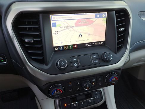 Used 2021 GMC Acadia Denali w/ Denali Ultimate Package AWD/4WD image 27