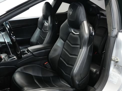 Used 2015 Maserati GranTurismo Sport image 30