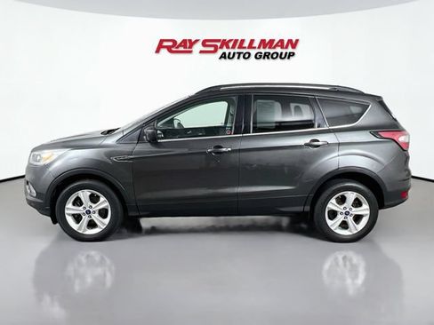 Used 2017 Ford Escape SE w/ Equipment Group 201A AWD/4WD image 4