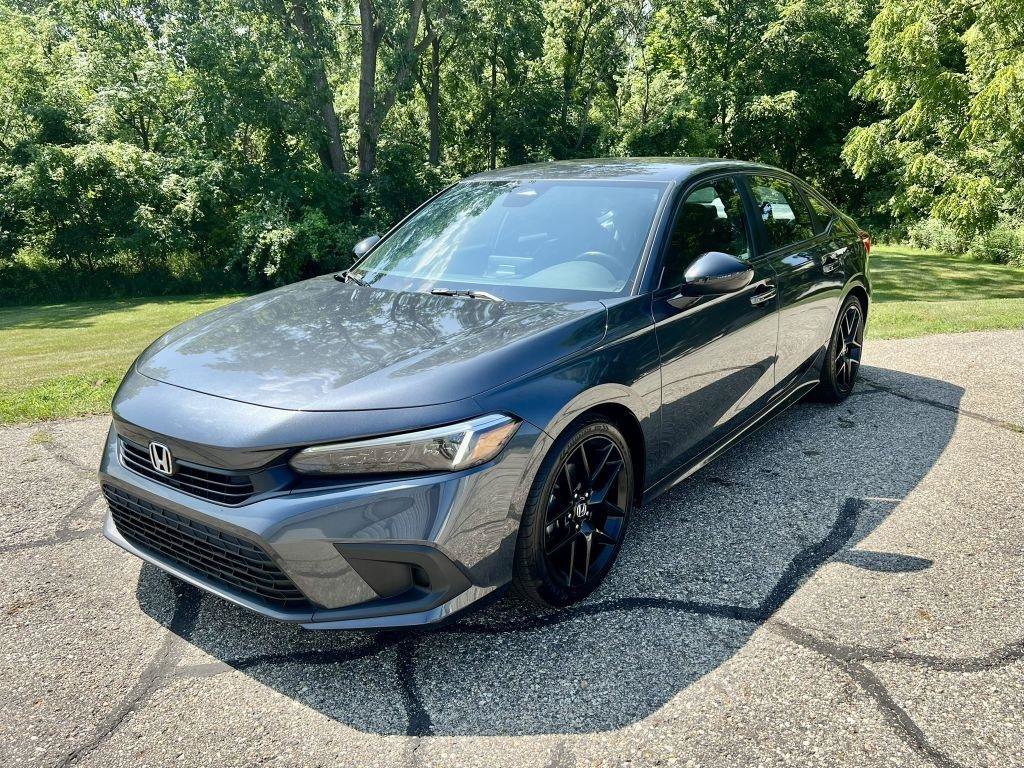 Used 2023 Honda Civic Sport image 1