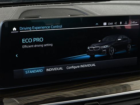 Used 2021 BMW M550i xDrive AWD/4WD image 33