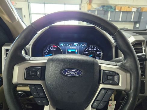 Used 2017 Ford F250 Lariat w/ Chrome Package image 35