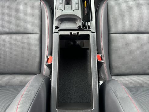 Used 2026 Toyota Prius Plug-In Hybrid FWD image 24