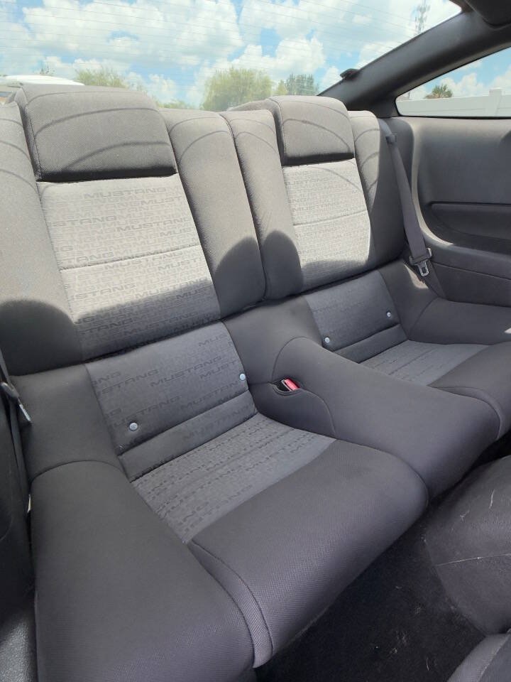 Used 2007 Ford Mustang Premium RWD image 14