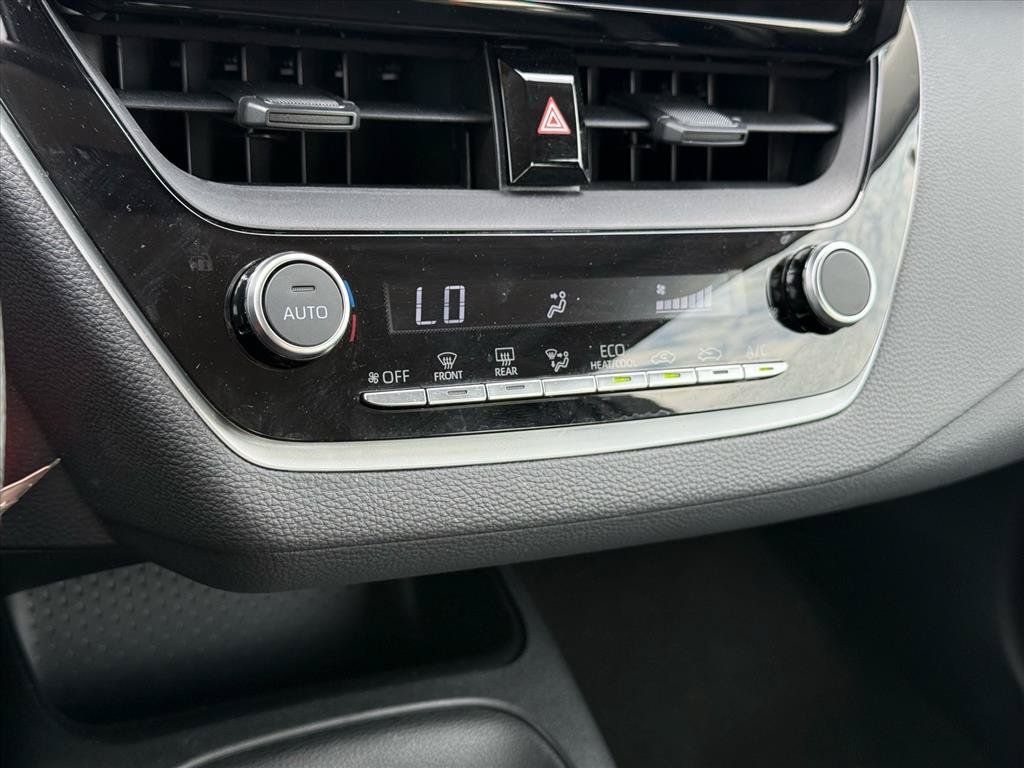 Certified 2025 Toyota Corolla LE FWD image 23