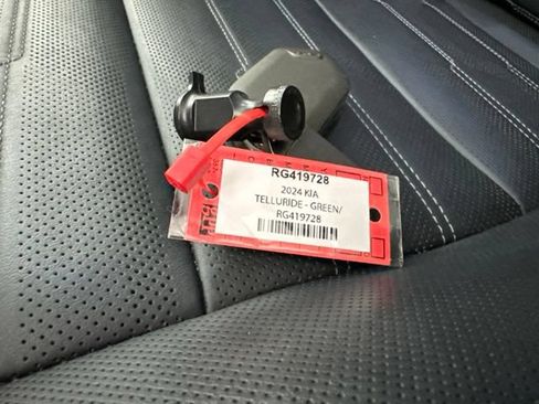 Certified 2024 Kia Telluride SX Prestige AWD/4WD image 31