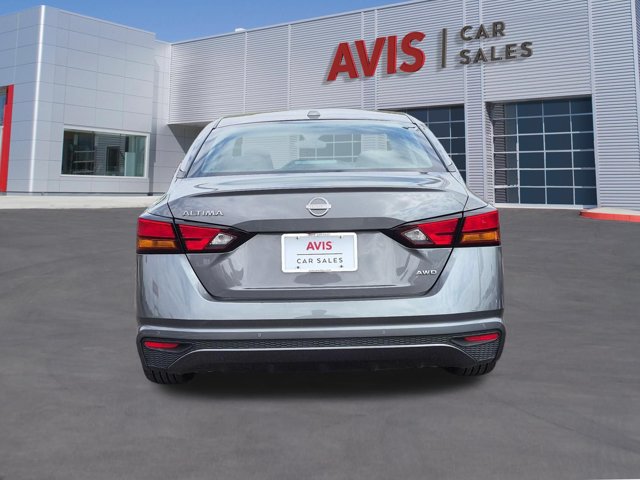 Used 2025 Nissan Altima 2.5 SV AWD/4WD image 6