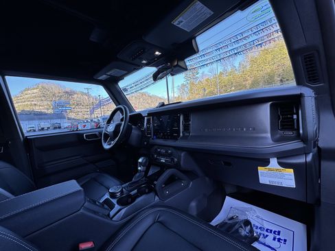 New 2025 Ford Bronco Big Bend w/ Black Diamond Package image 15