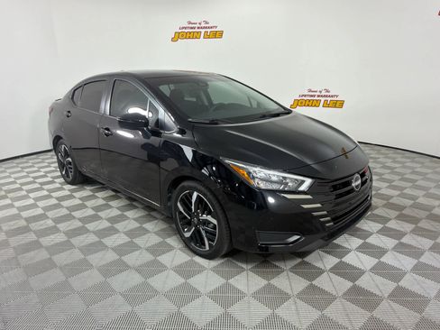 Used 2023 Nissan Versa SR w/ Trunk Package FWD image 8