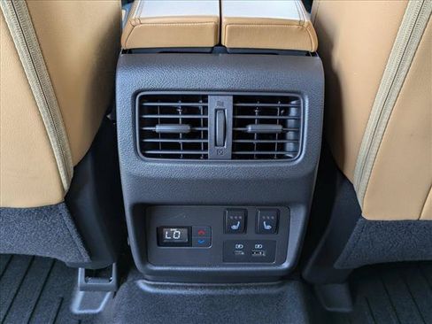 Used 2022 Nissan Rogue Platinum w/ Head-Up Display Package FWD image 21