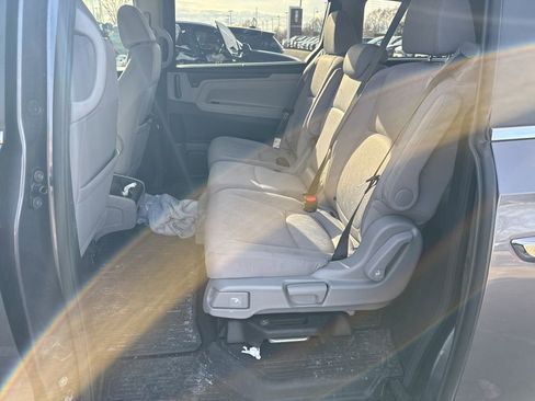 Used 2018 Honda Odyssey EX image 5