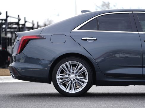 Used 2022 Cadillac CT4 Premium Luxury image 5