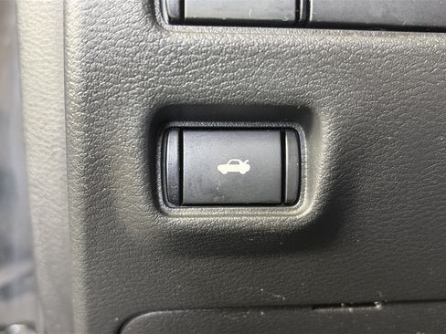 Used 2022 Nissan Sentra S w/ Lighting Package FWD image 25
