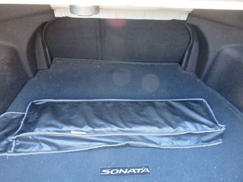 Used 2012 Hyundai Sonata Limited w/ Navigation Pkg FWD image 25