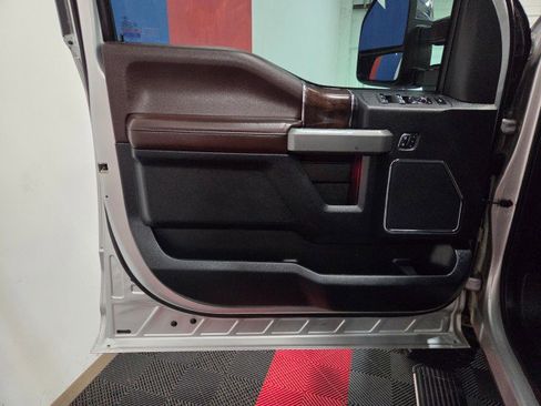 Used 2017 Ford F250 Platinum w/ Platinum Ultimate Package image 34