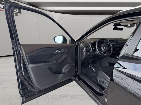 Used 2023 Nissan Rogue SV w/ SV Premium B Package AWD/4WD image 11