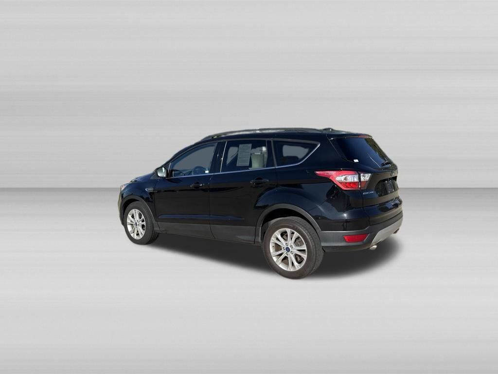 Used 2017 Ford Escape SE w/ Equipment Group 201A FWD image 9
