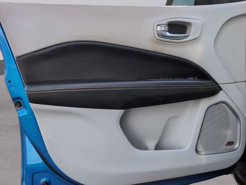 Used 2018 Jeep Compass Latitude w/ Popular Equipment Group image 18