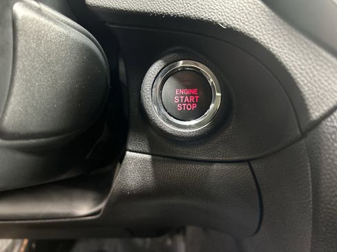 Used 2022 Subaru Ascent Onyx Edition image 18