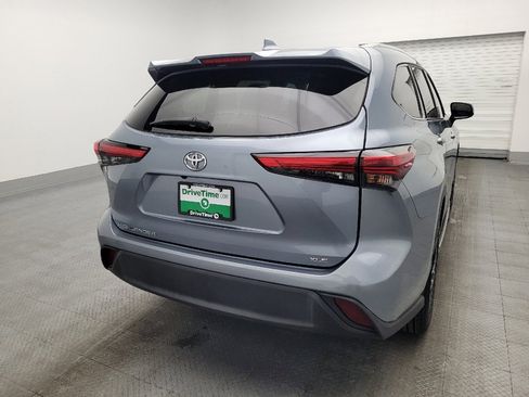 Used 2022 Toyota Highlander XLE image 7