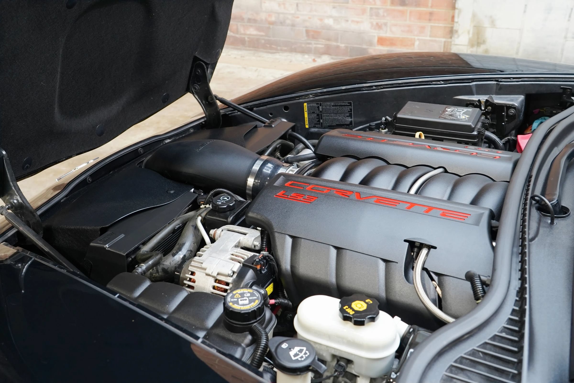 Used 2010 Chevrolet Corvette Coupe w/ Preferred Equipment Group RWD image 32