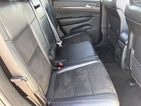 Used 2019 Jeep Grand Cherokee Altitude RWD image 14